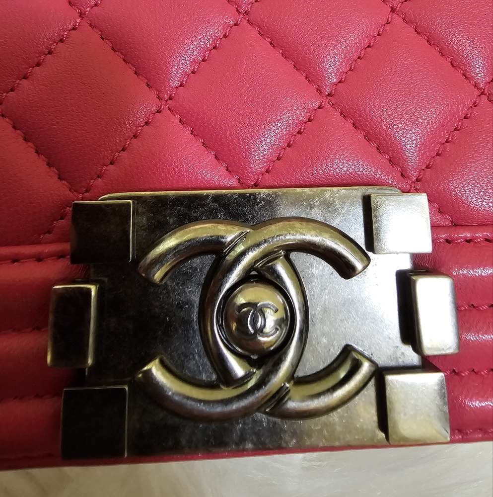 Chanel Mini Boy Bag - Picture 8 of 17